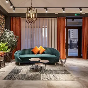 Hotel City מלון טביליסי