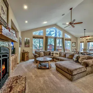 https://cubby-bear-at-heavenly-tahoe-pets.insouthlaketahoe.com